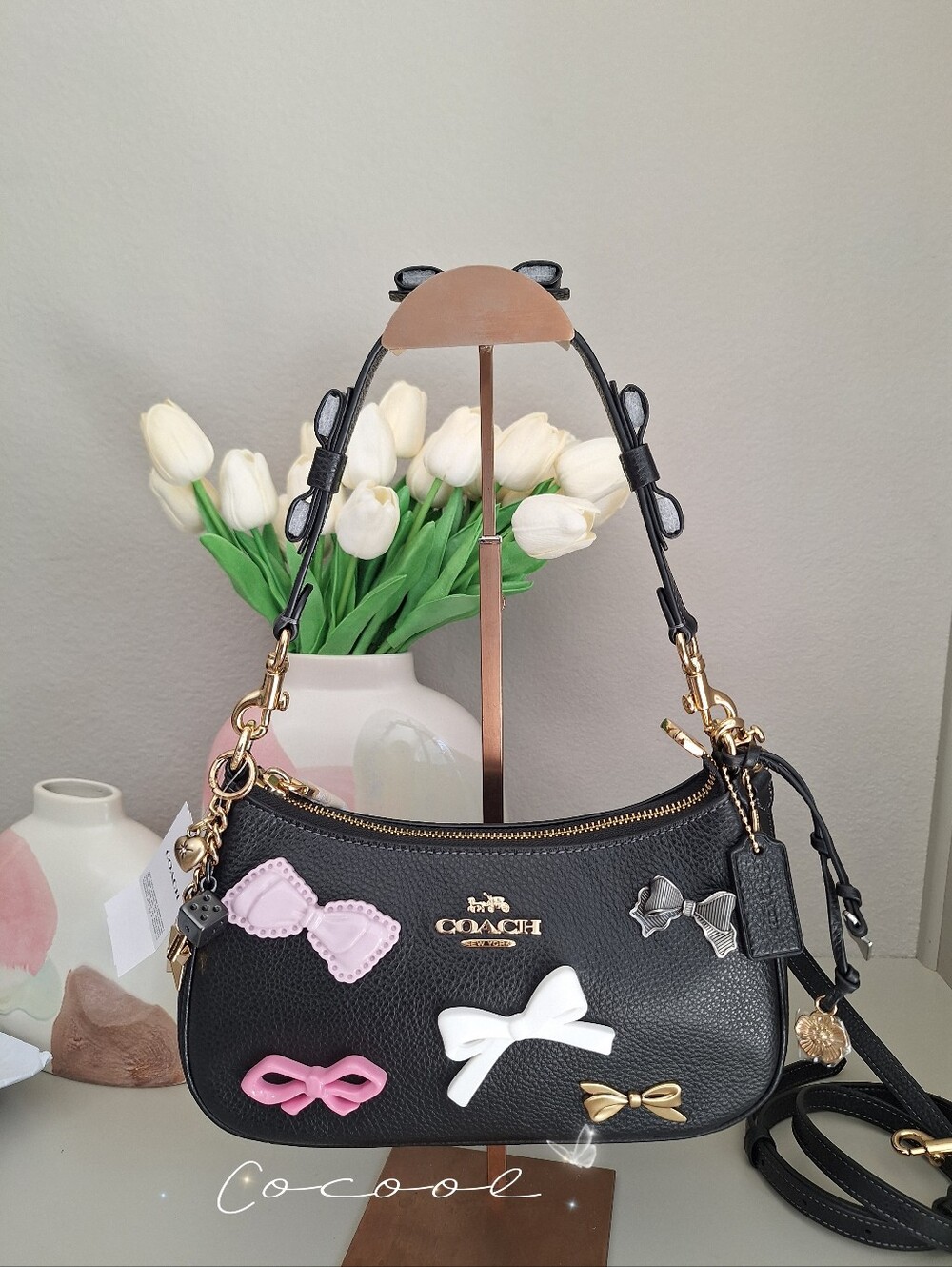 NWT Coach Teri cdy73 Black Leather Shoulder Bag with Multicolor Bow And Charms
